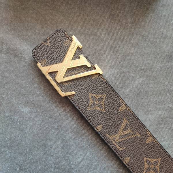 Louis Vuitton Belt LVB00375